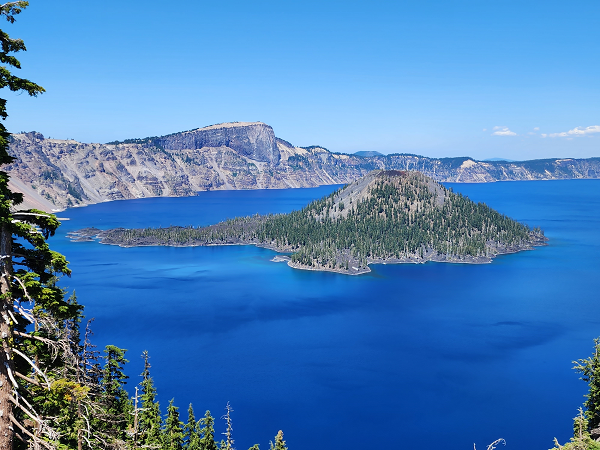 view of Wizard Island in Crater Lake